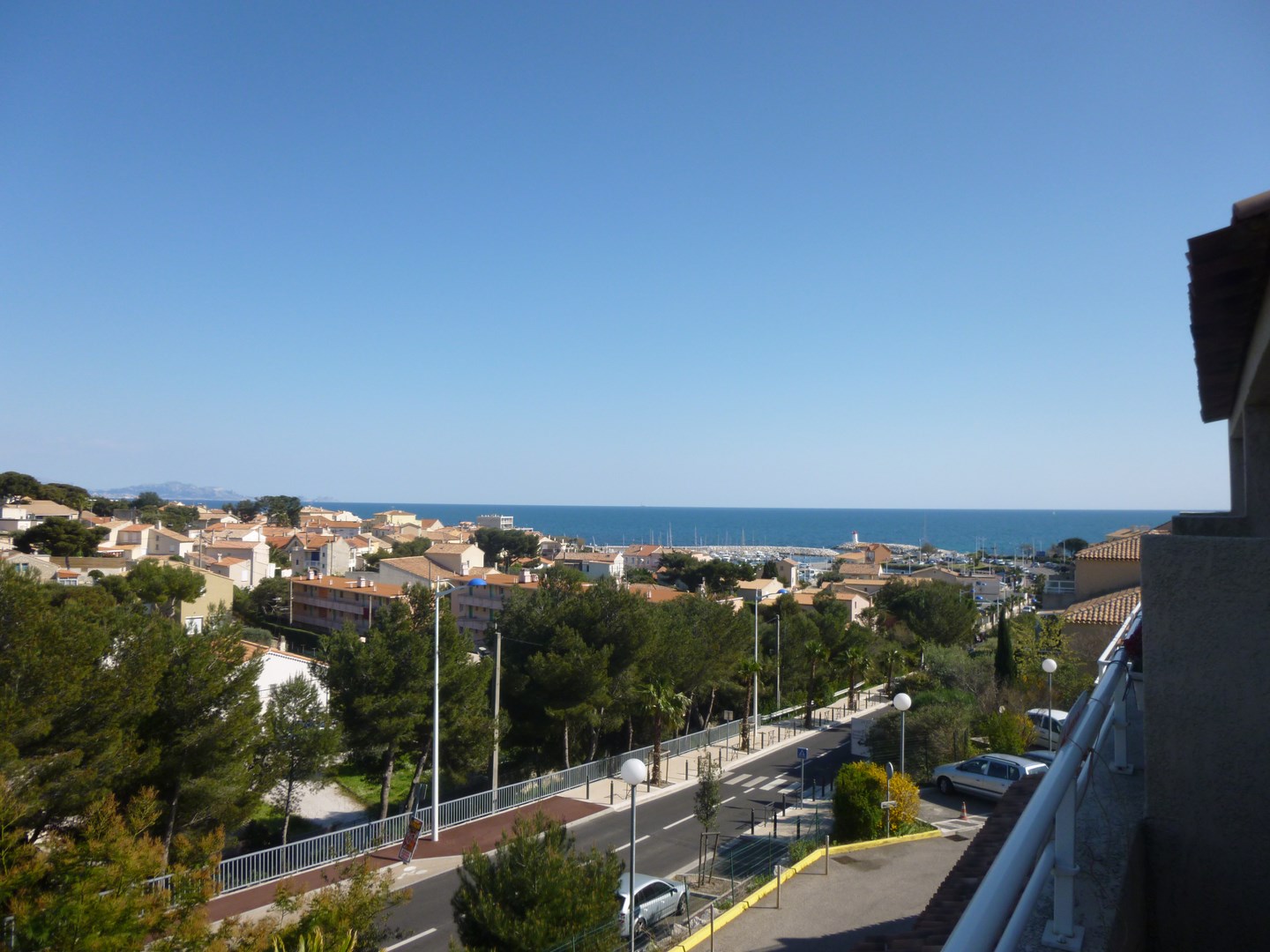 studio meublé 13960 sausset terrasse vue mer