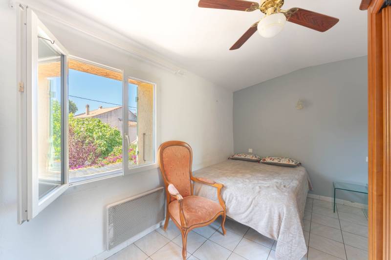 MAISON DE VILLAGE T3 72M² A VENDRE AVEC JARDIN SAUSSET LES PINS