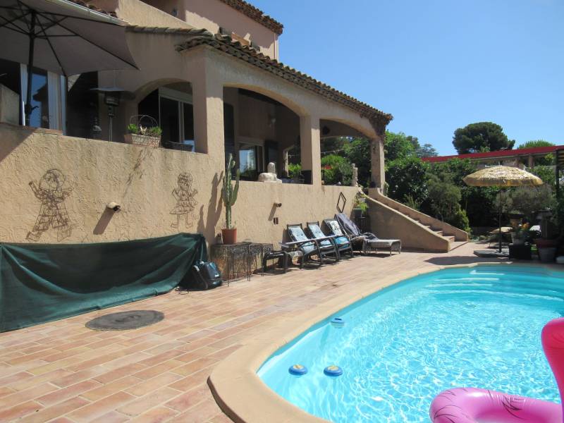 A vendre à Carry le Rouet maison avec piscine 3 chambres