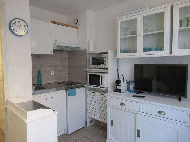 Studio location meublée 13960 SAUSSET LES PINS