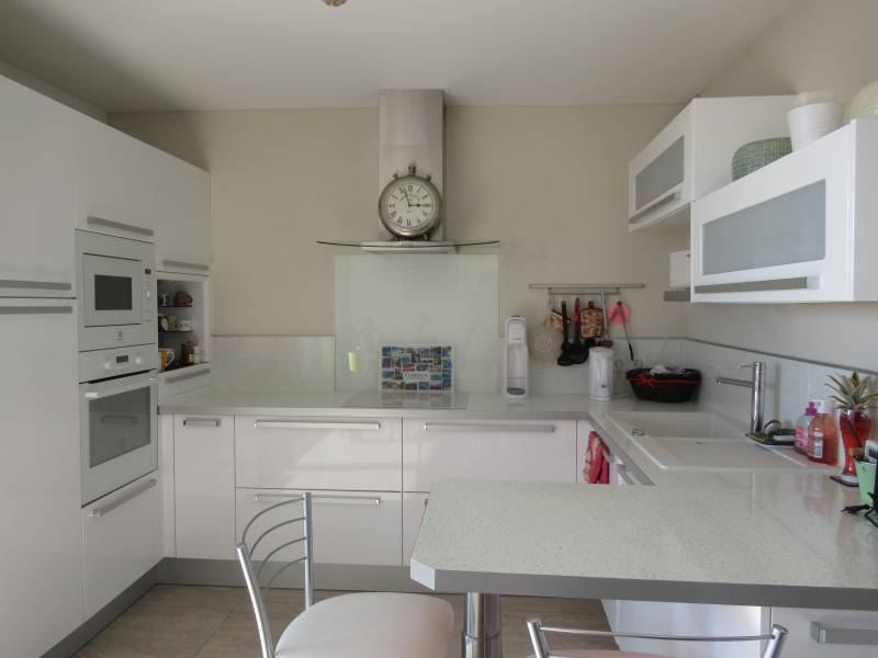 cuisine ouverte en très bon état appartement à la vente 
