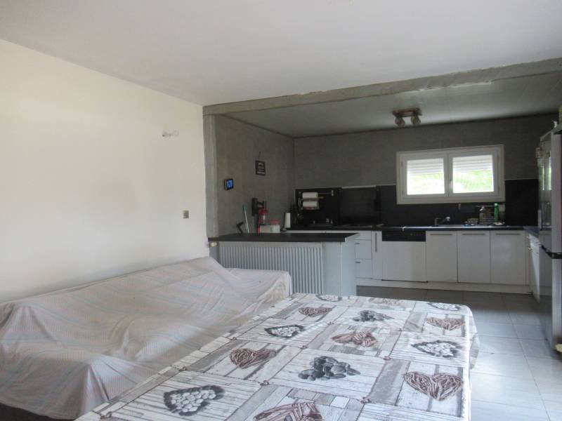 Maison 4 chambres à vendre Sausset les Pins 234m² habitable 3 appartements