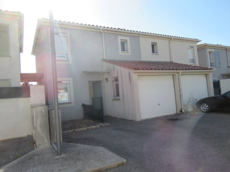 MAISON T4 A VENDRE  AVEC GARAGE CHATEAUNEUF LES MARTIGUES