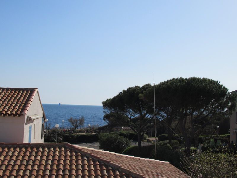 VUE MER APPARTEMENT 2 PIECES SAUSSET LES PINS PROCHE MER