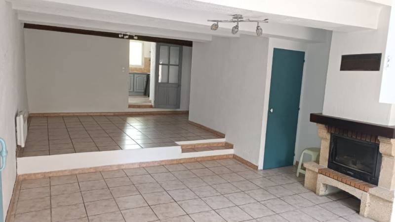 A vendre Sausset les pins maison de village deux chambres proche commodités