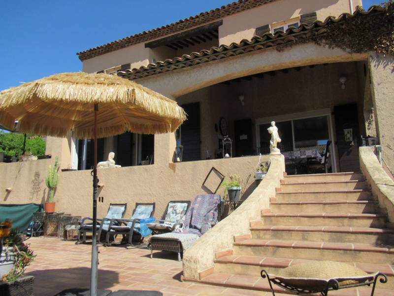 VENTE VILLA EN TRADITIONNEL CARRY LE ROUET AVEC PISCINE