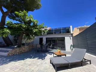 LOCATION APPARTEMENT T2 RDC DE VILLA SAUSSET LES PINS